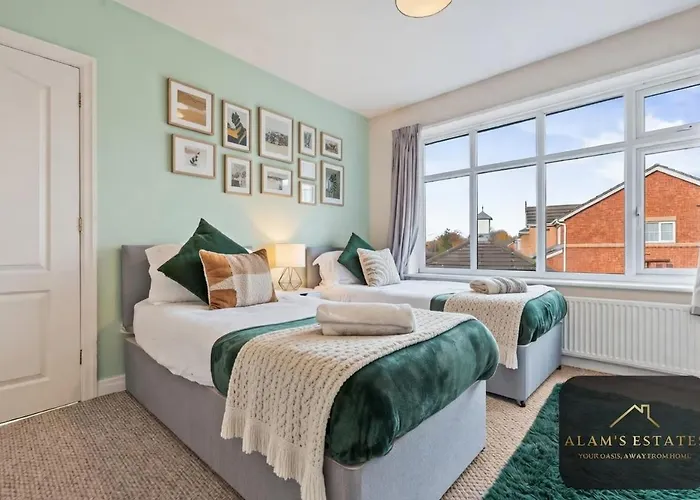 Spacious 4 Bedroom House - Ideal For Family And Contractors - Free Wifi And Free Parking Leeds (West Yorkshire)