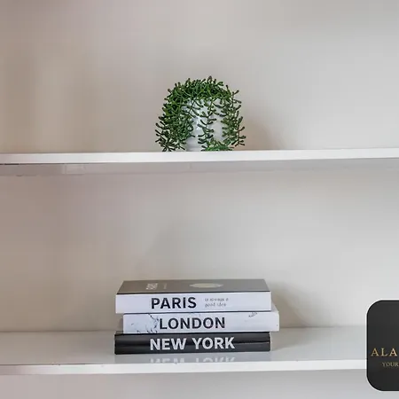 Spacious 4 Bedroom House - Ideal For Family And Contractors - Free Wifi And Free Parking Feriehus