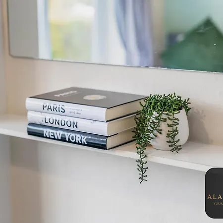 Spacious 4 Bedroom House - Ideal For Family And Contractors - Free Wifi And Free Parking לידס