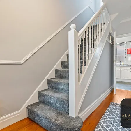 Spacious 4 Bedroom House - Ideal For Family And Contractors - Free Wifi And Free Parking