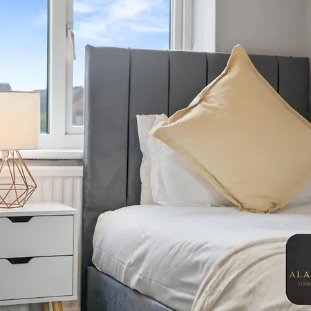 Feriehus Spacious 4 Bedroom House - Ideal For Family And Contractors - Free Wifi And Free Parking