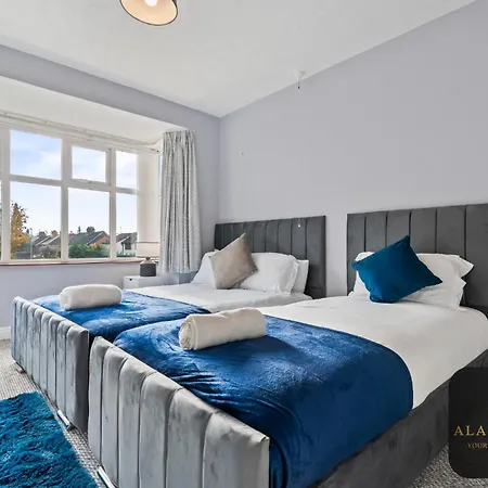 Spacious 4 Bedroom House - Ideal For Family And Contractors - Free Wifi And Free Parking Leeds (West Yorkshire)