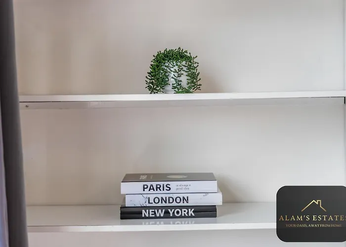 Spacious 4 Bedroom House - Ideal For Family And Contractors - Free Wifi And Free Parking Сasa de vacaciones Leeds (West Yorkshire)